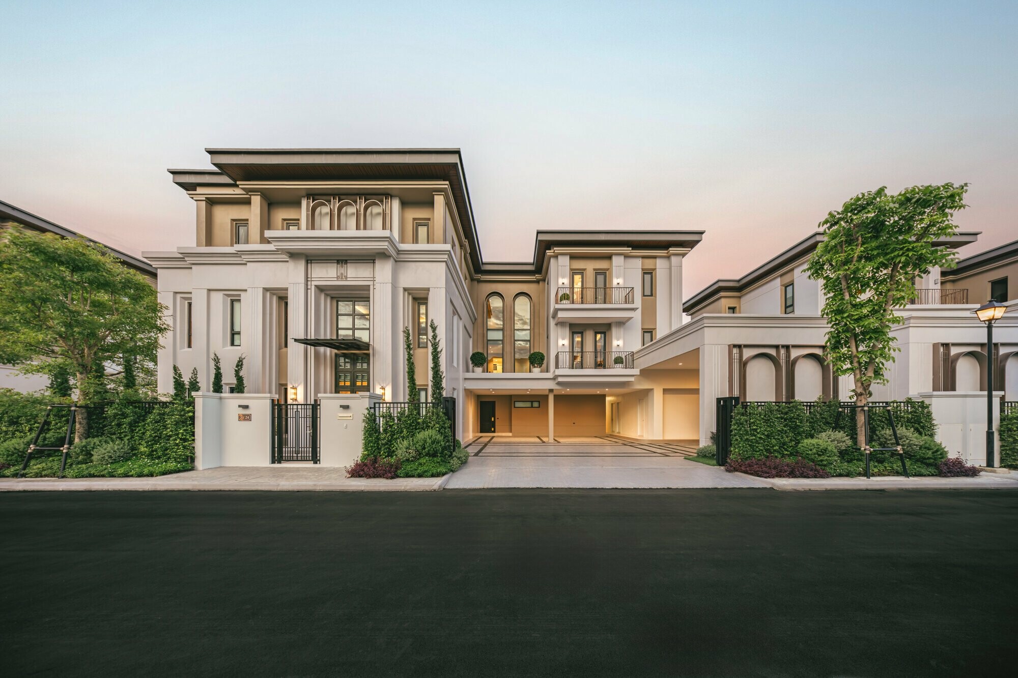 Cinq Royal Krungthep Kreetha